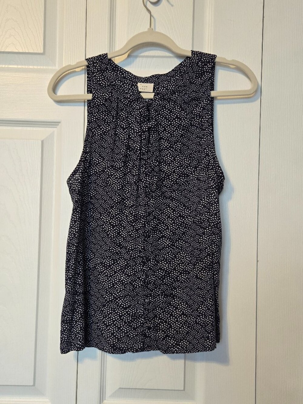 a new day Sleeveless Top, Size XS.